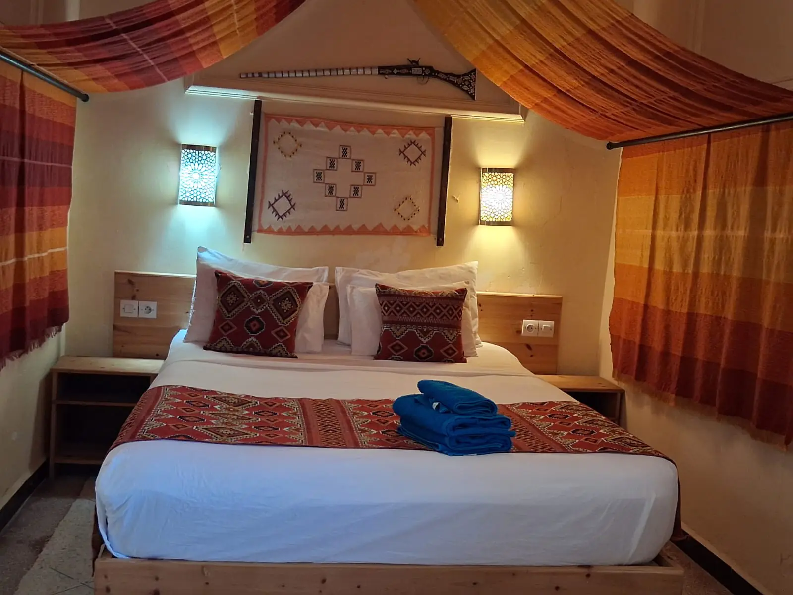 Large Double Room, Door 5, Chambre d’hôtes Aya, Ouzoud — wide view of the room