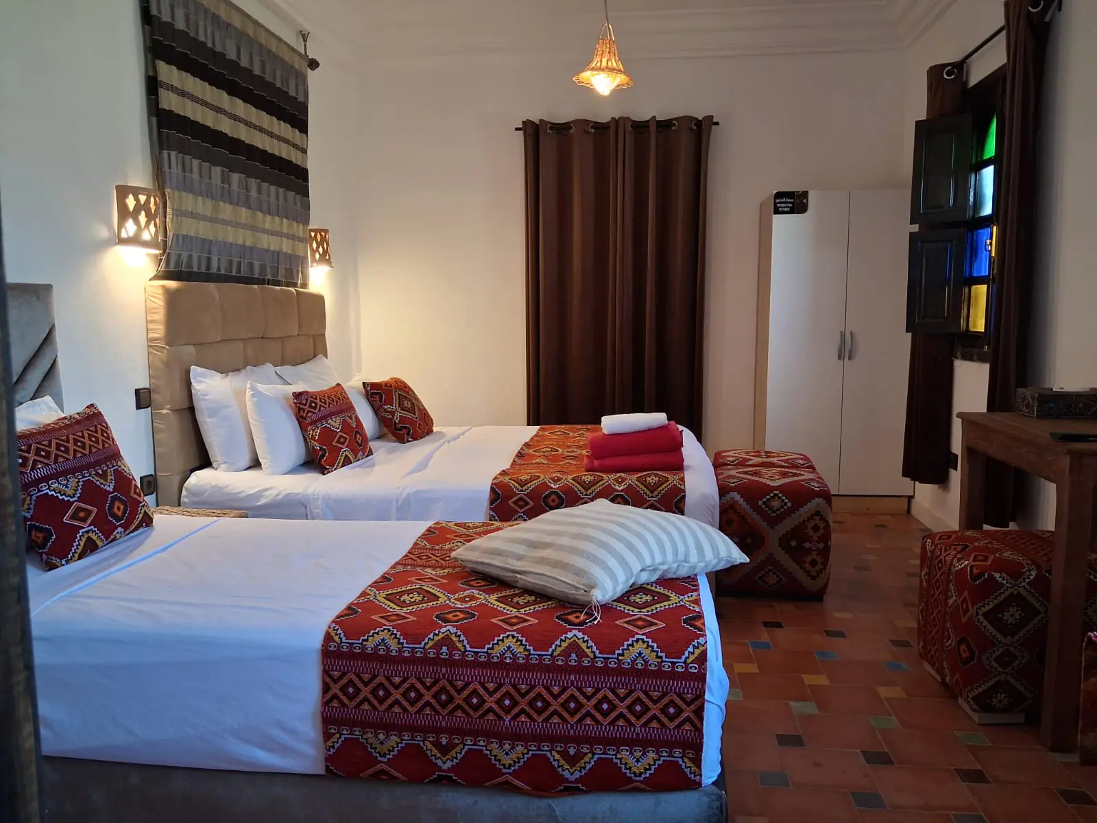 Door 7 room, Chambre d’hôtes Aya, Ouzoud — wide view of the room